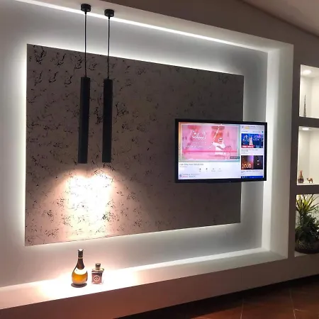 Modern By Ceni,